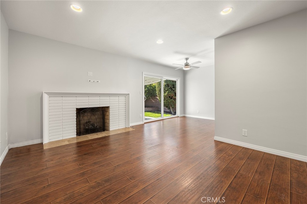 1472 W Roberta Avenue