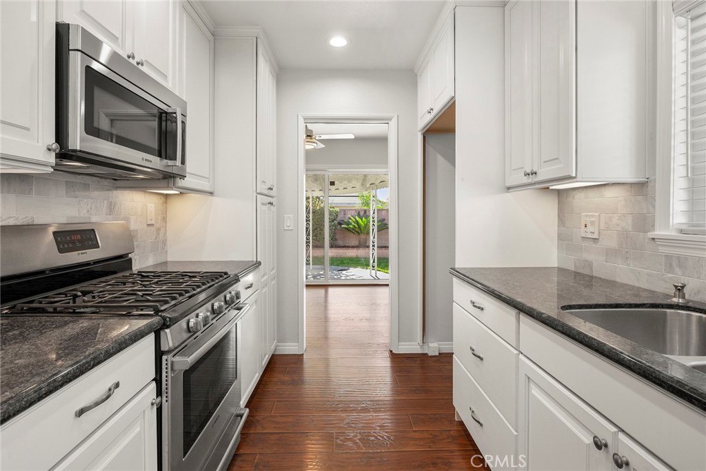 1472 W Roberta Avenue