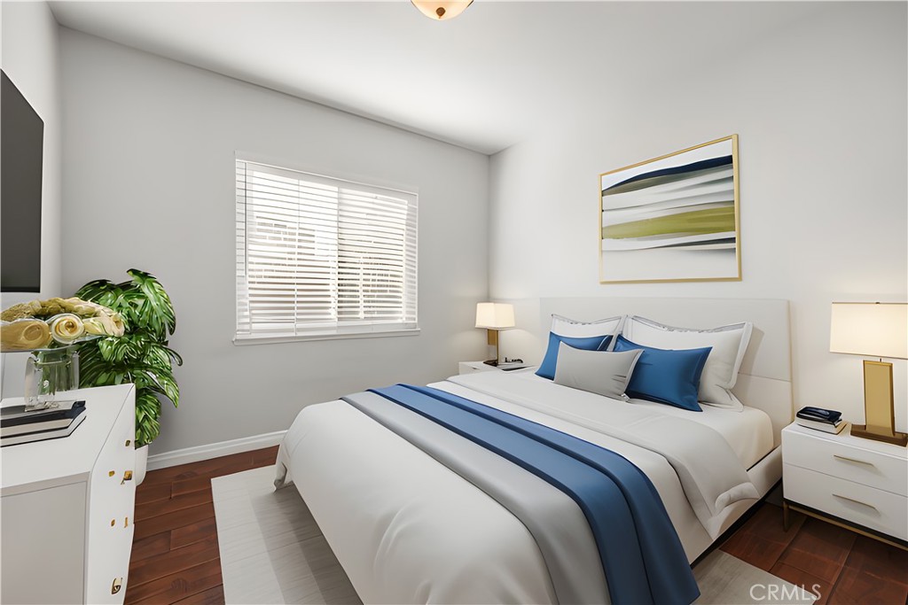 1472 W Roberta Avenue