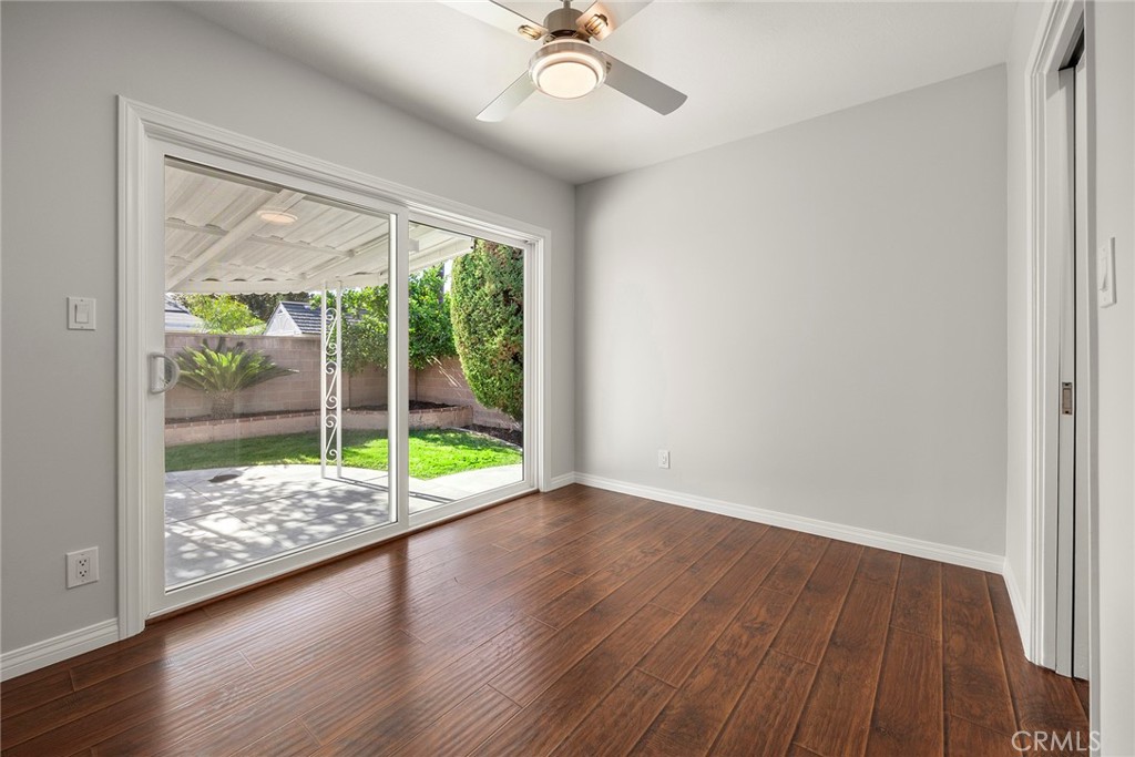 1472 W Roberta Avenue