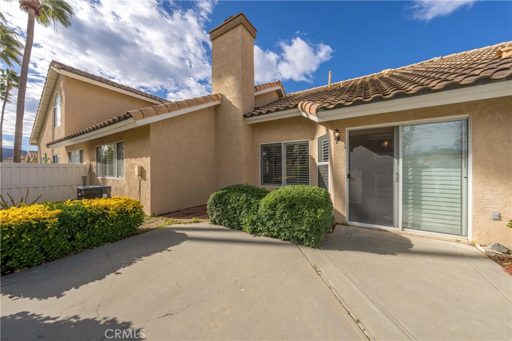 466 La Quinta Drive