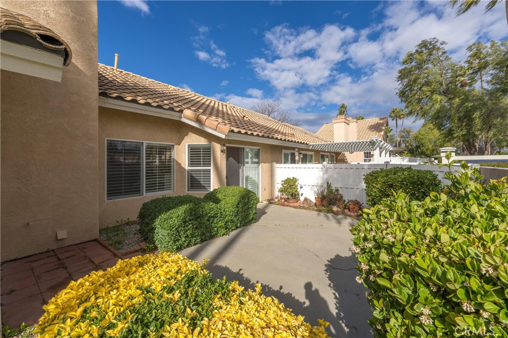466 La Quinta Drive
