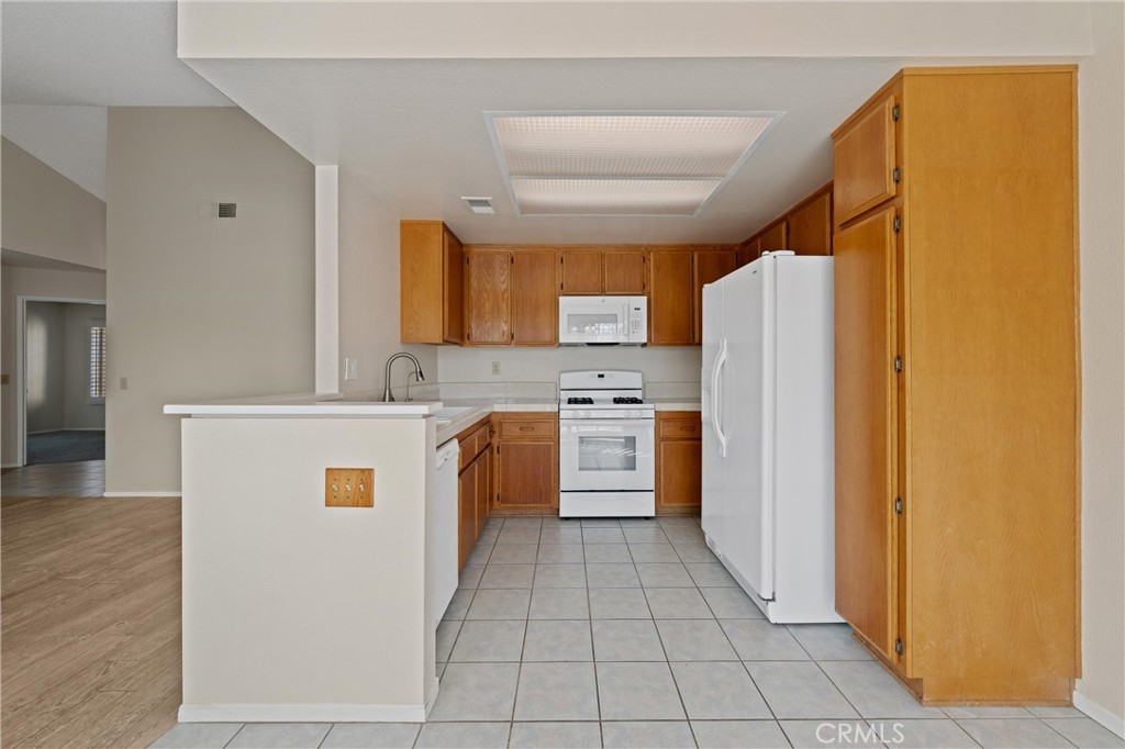 466 La Quinta Drive