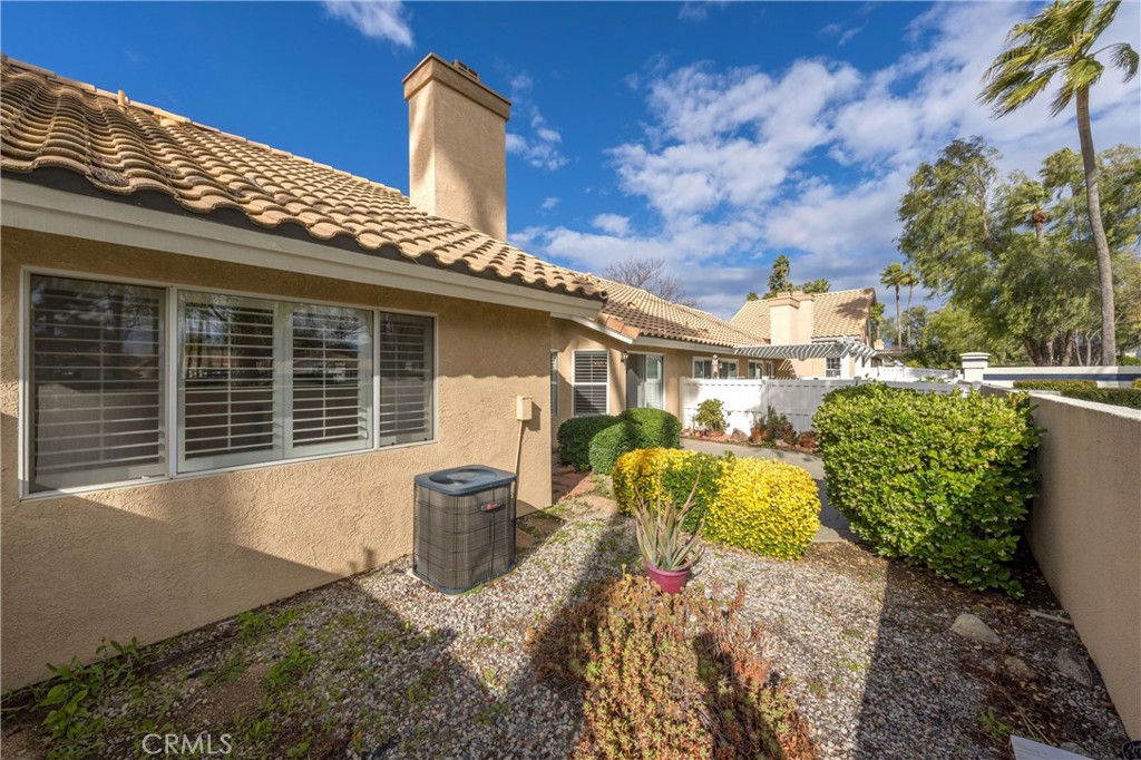 466 La Quinta Drive