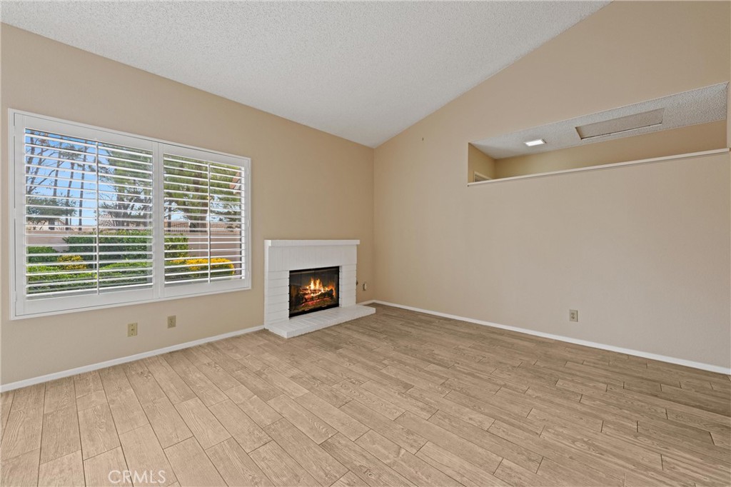 466 La Quinta Drive