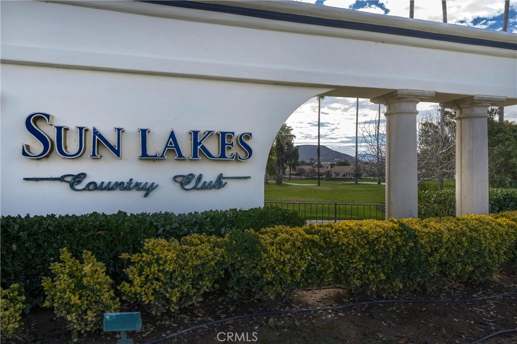 466 La Quinta Drive
