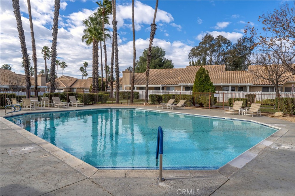466 La Quinta Drive