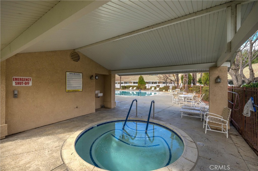 466 La Quinta Drive