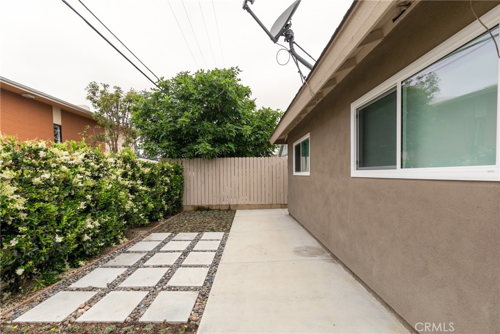 828 E Fairway Drive