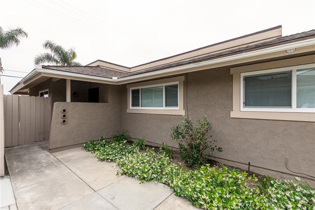 828 E Fairway Drive