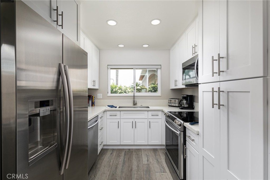 828 E Fairway Drive