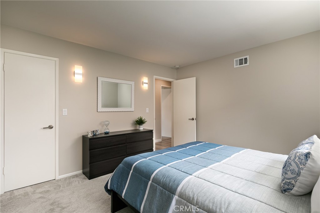 828 E Fairway Drive