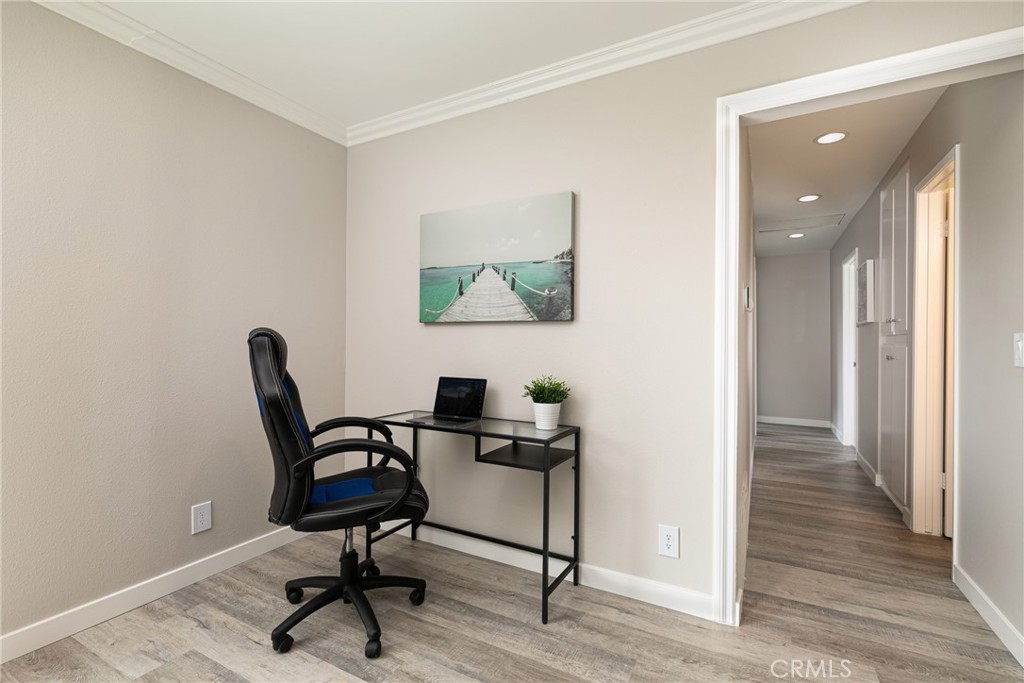 828 E Fairway Drive