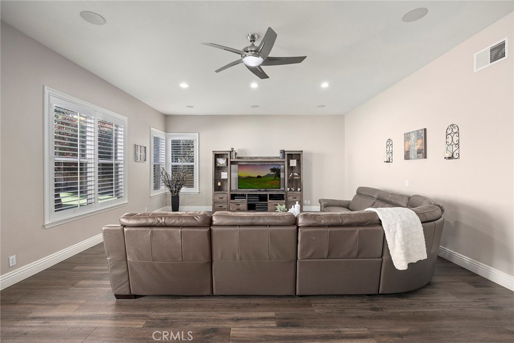 7573 E Endemont Court