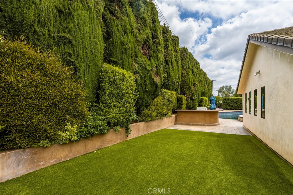 18092 Debi Lane