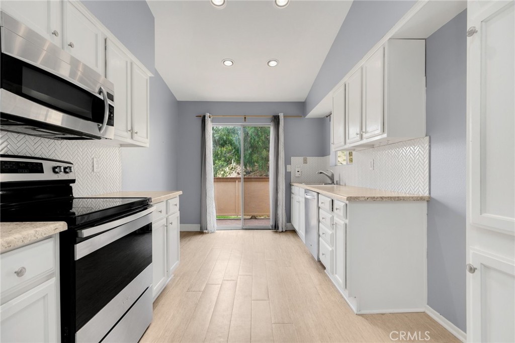 5140 Box Canyon Court 18E