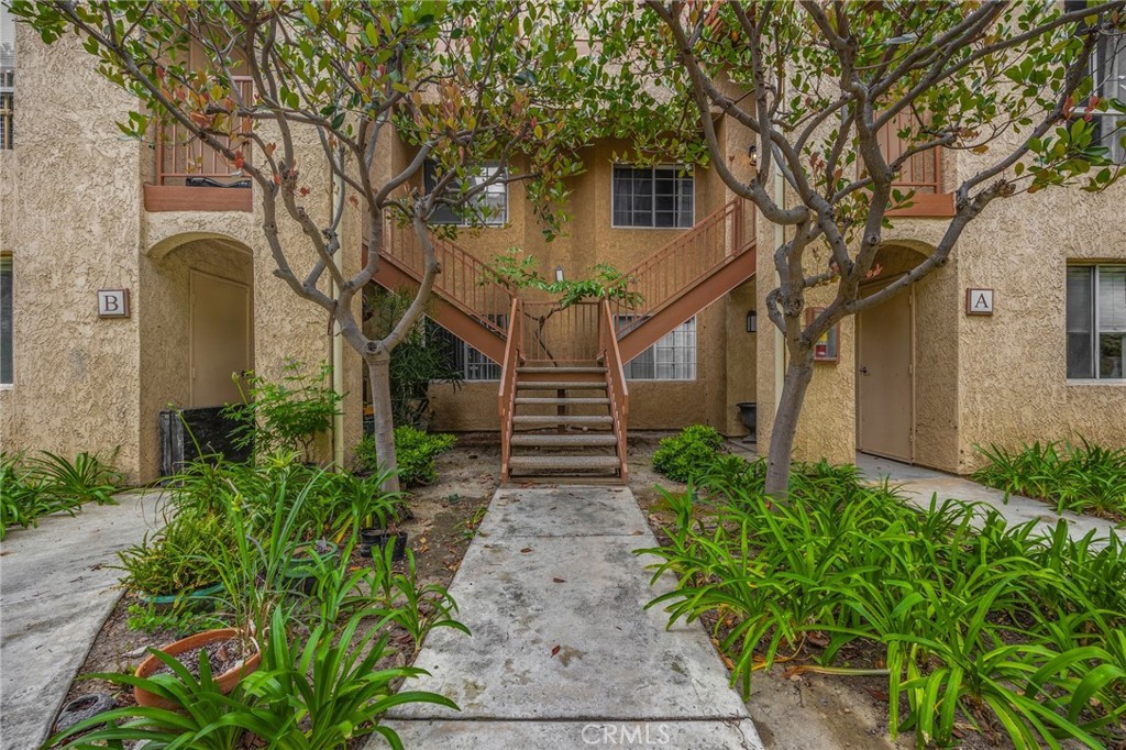 5140 Box Canyon Court 18E