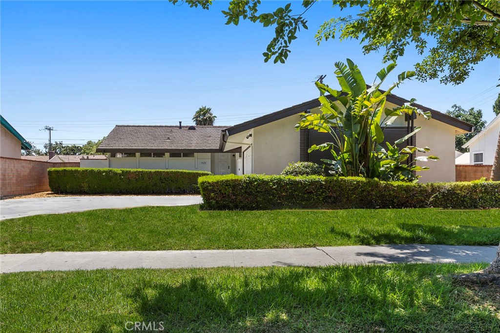 1420 W Katella Avenue