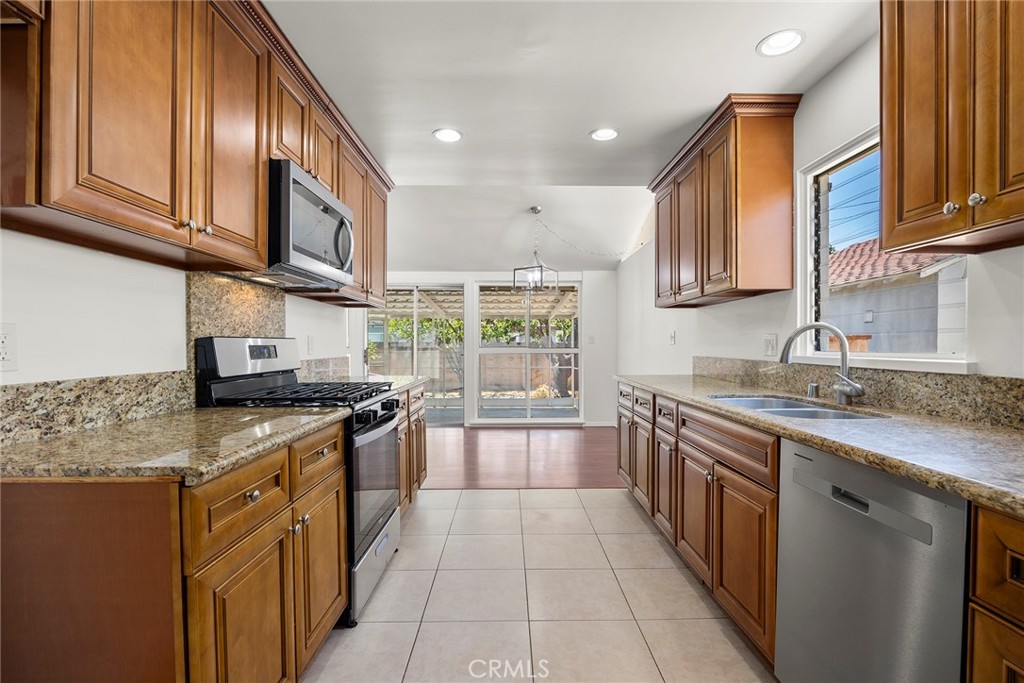 1420 W Katella Avenue