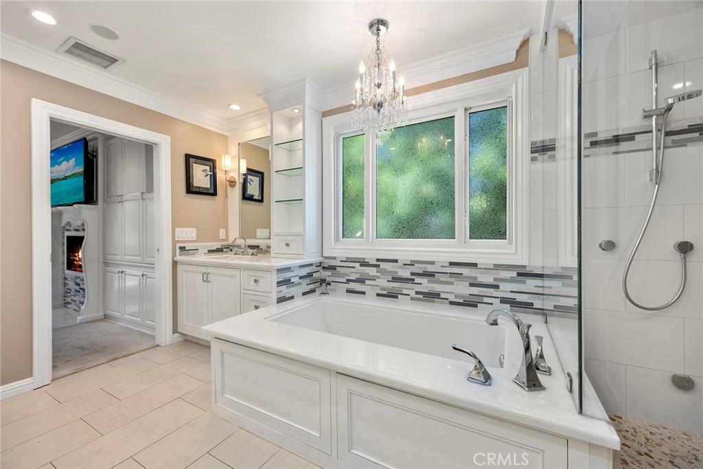 19225 Palm Vista