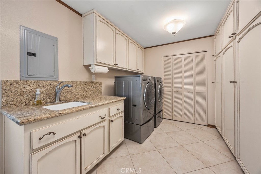 19225 Palm Vista