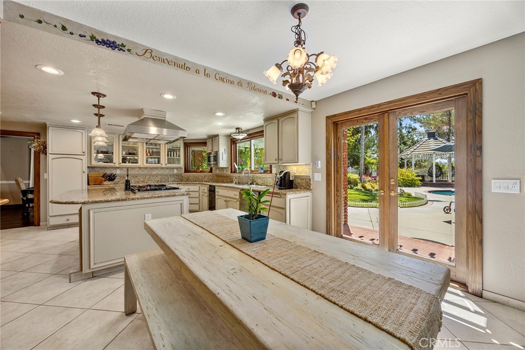 19225 Palm Vista