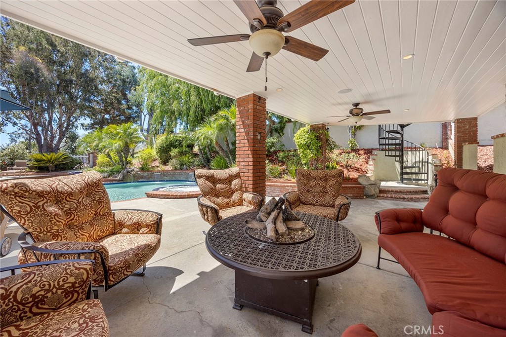 19225 Palm Vista