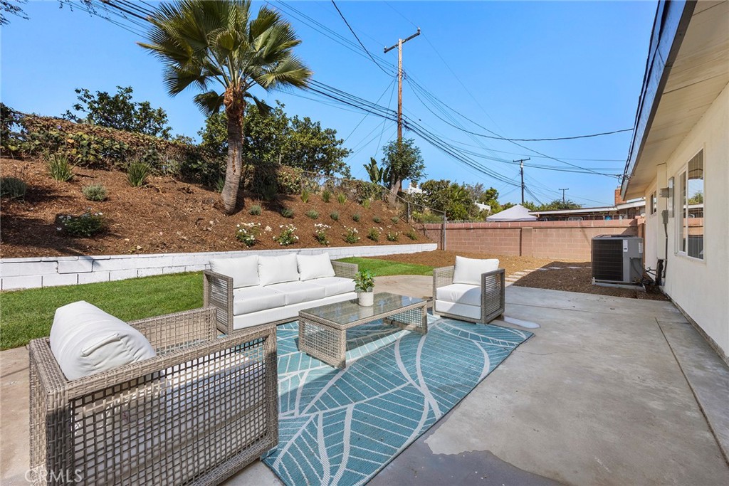 13203 Sunnybrook Lane