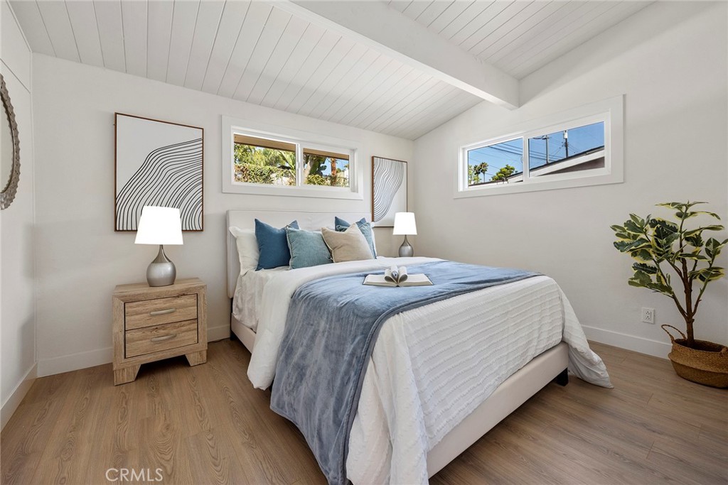 13203 Sunnybrook Lane
