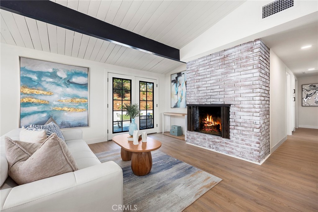 13203 Sunnybrook Lane