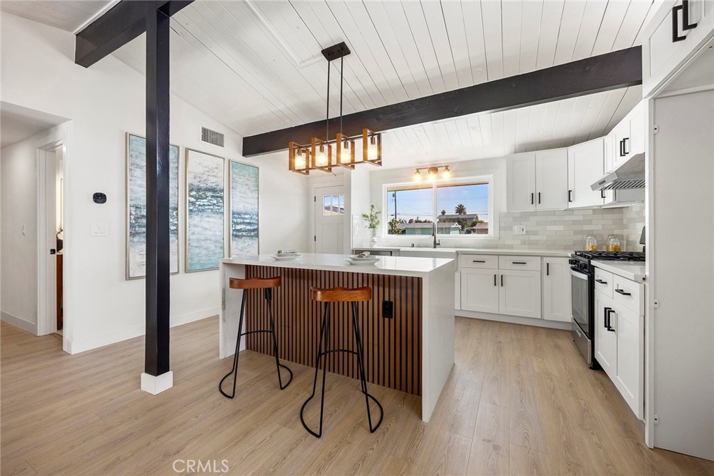 13203 Sunnybrook Lane