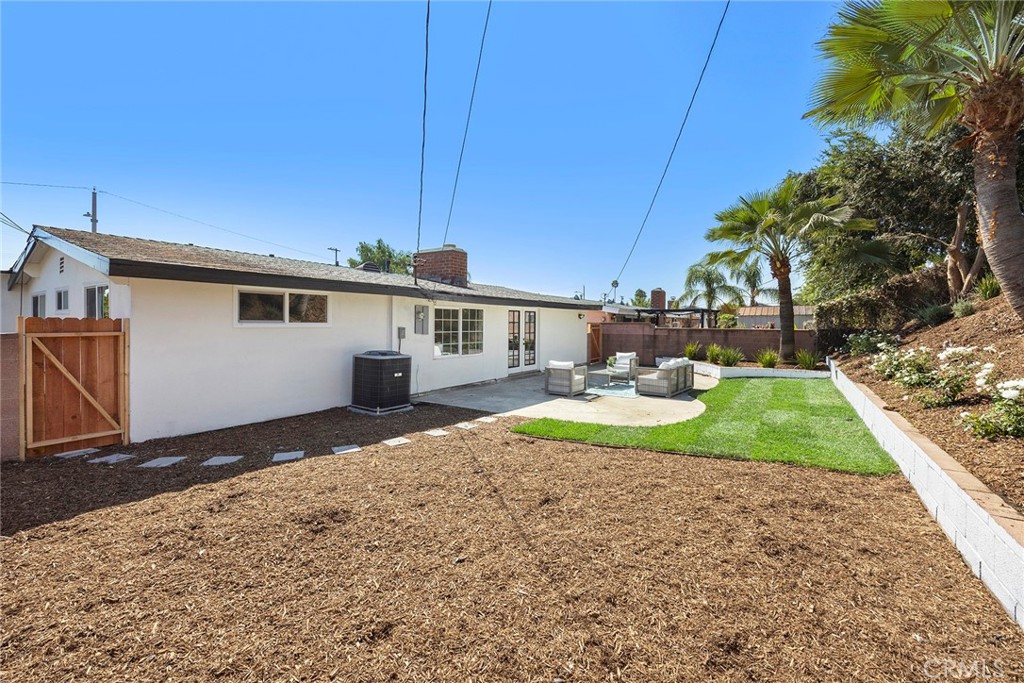 13203 Sunnybrook Lane