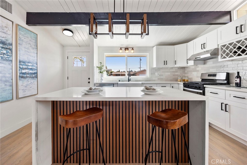 13203 Sunnybrook Lane