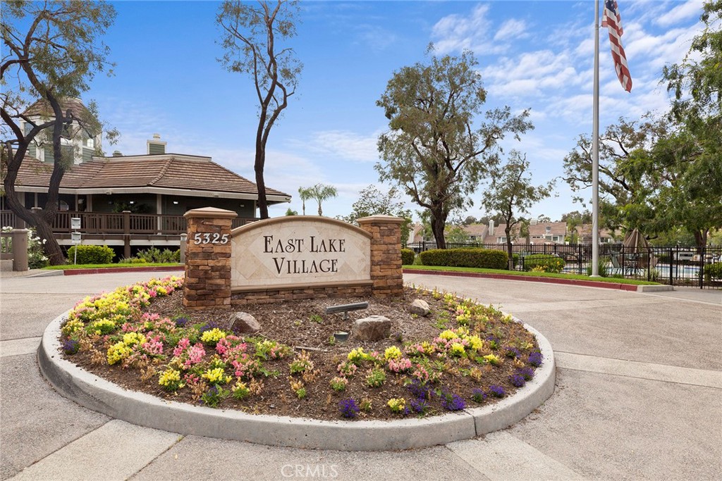 5695 Vista Del Mar