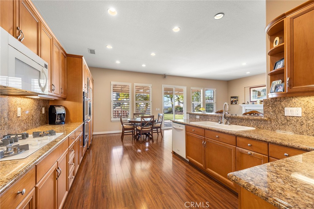 5695 Vista Del Mar