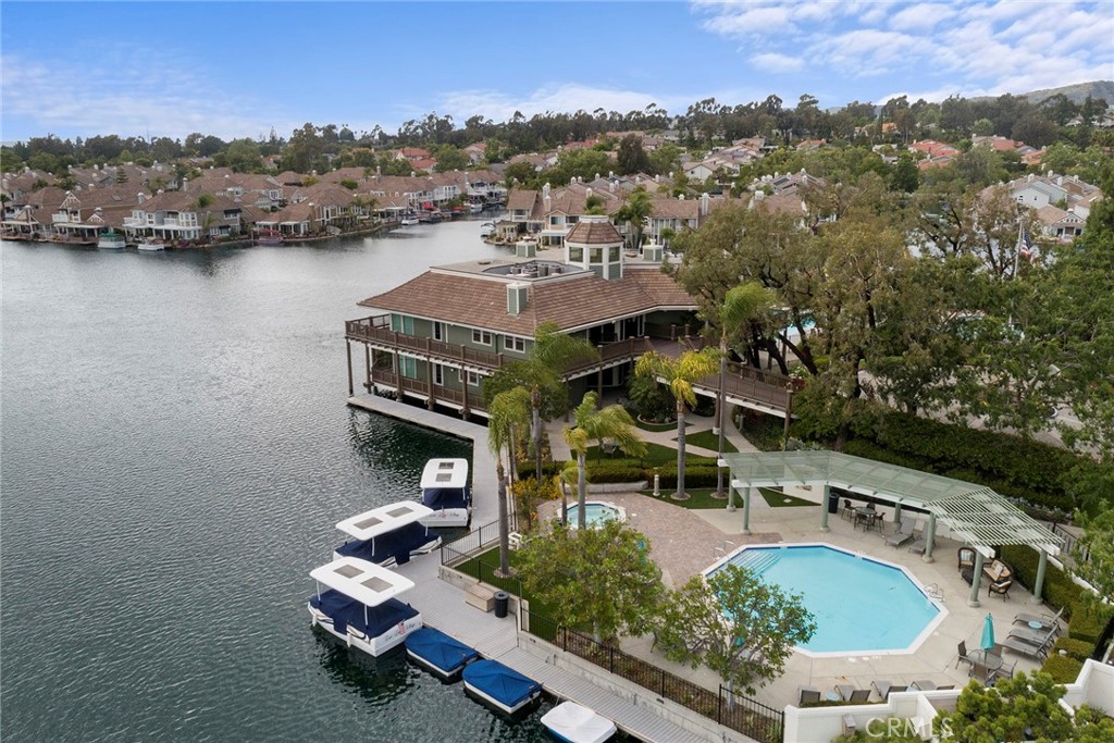 5695 Vista Del Mar