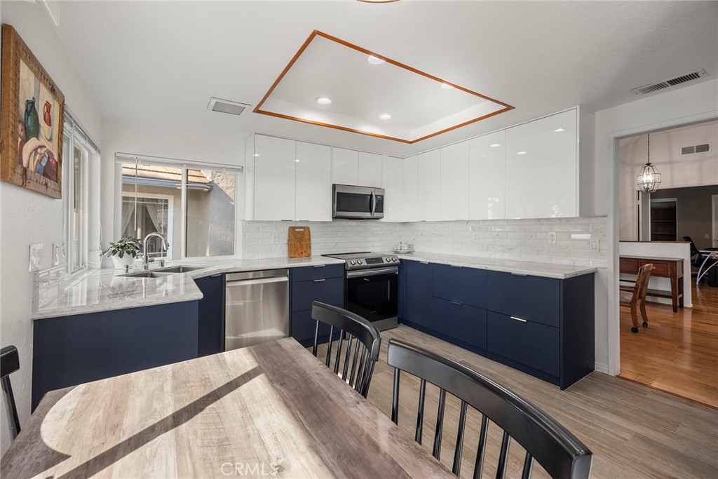 2393 Skyline Drive