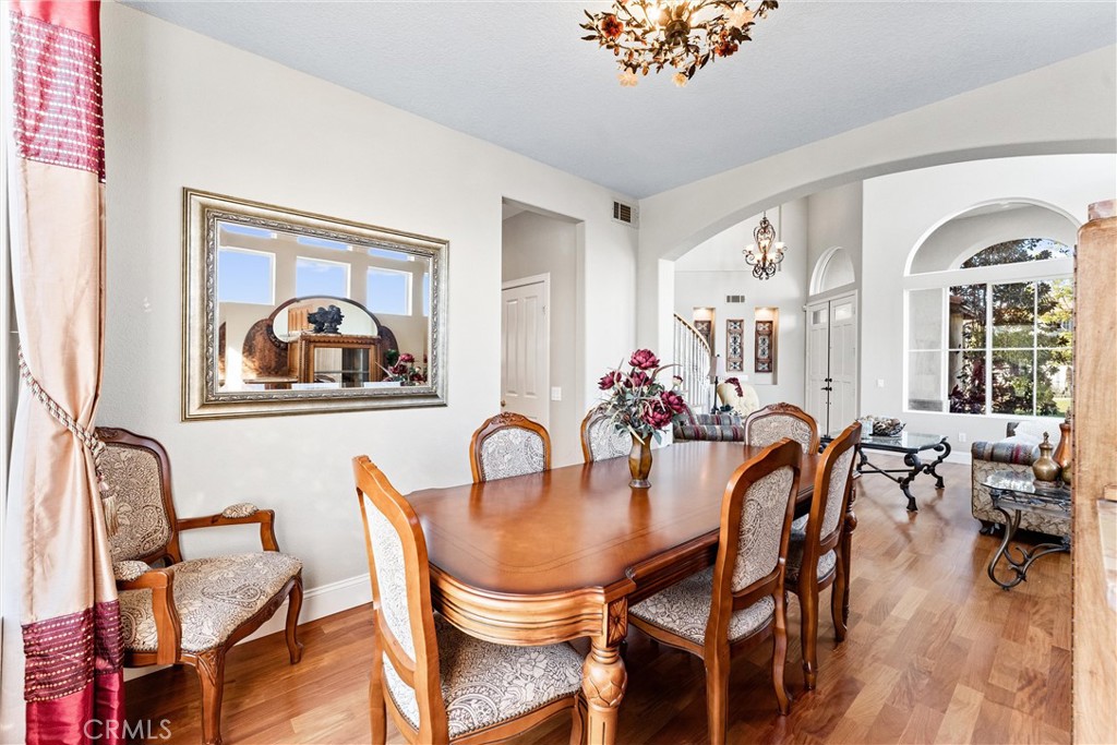 1800 W Cooper Court