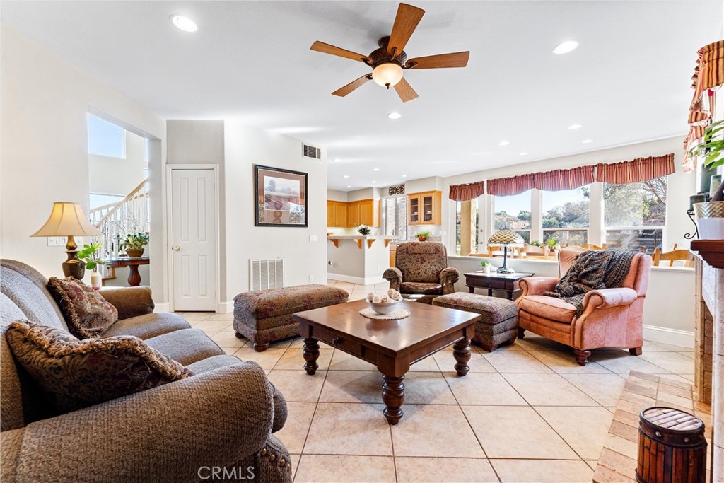 1800 W Cooper Court
