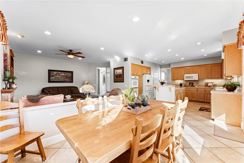 1800 W Cooper Court