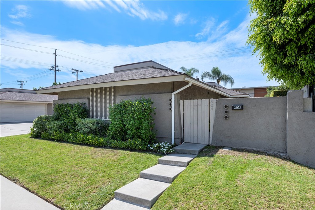 824 E Fairway Drive