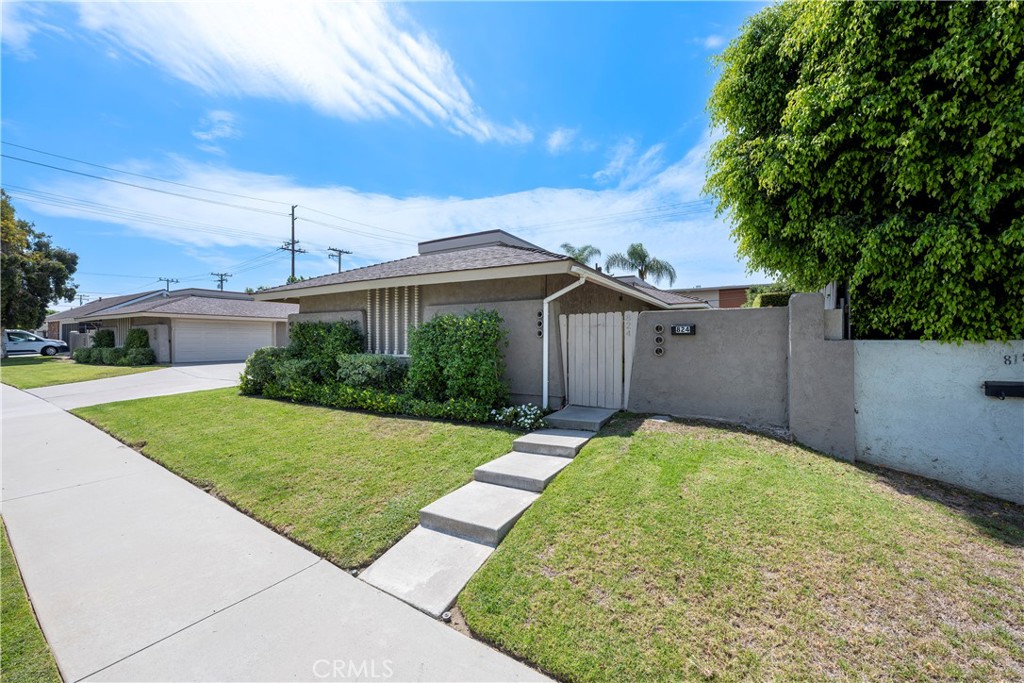 824 E Fairway Drive