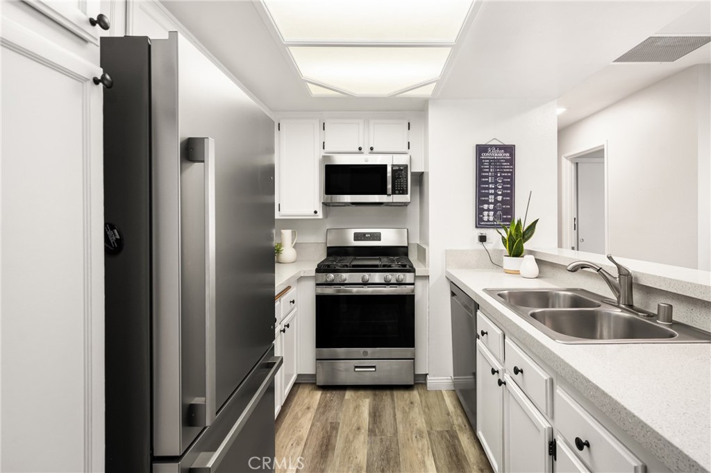 6205 Plymouth Court 113