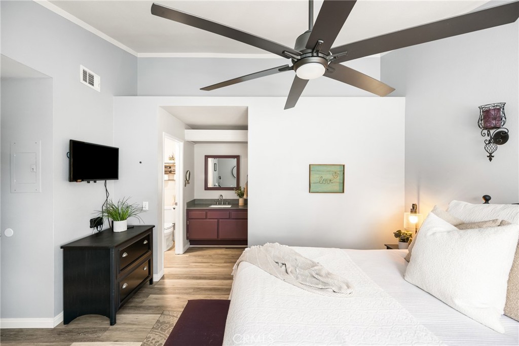 6205 Plymouth Court 113