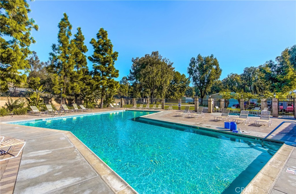 6205 Plymouth Court 113