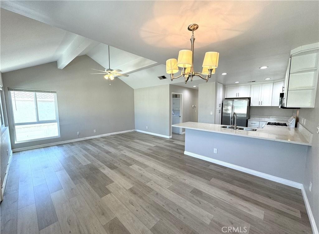 700 W Walnut Avenue 8