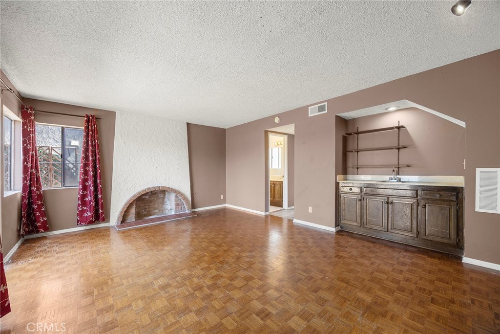 6631 E Princeton Avenue