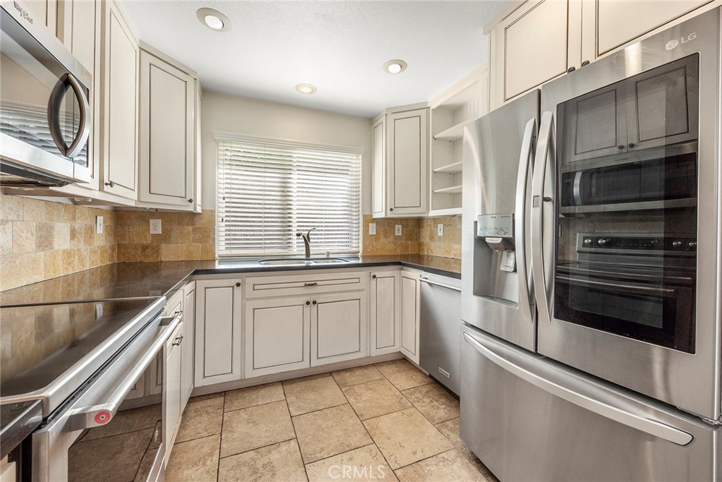 532 S Westford