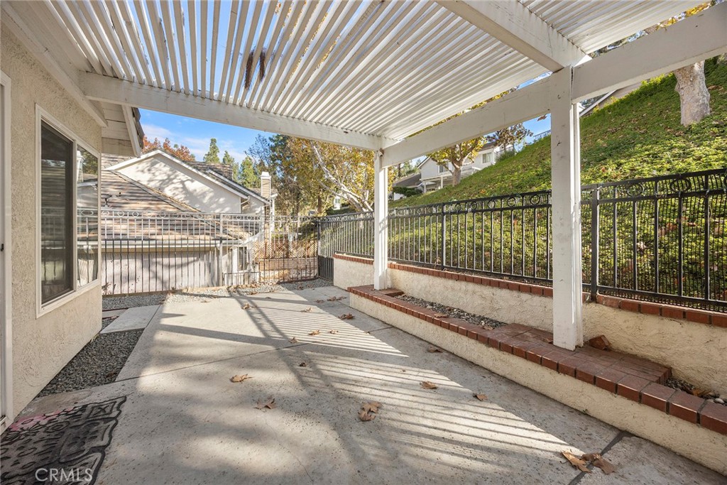 532 S Westford