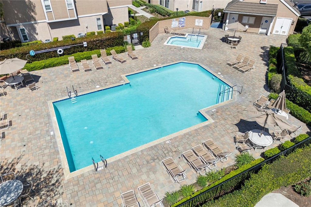 10460 E Briar Oaks B